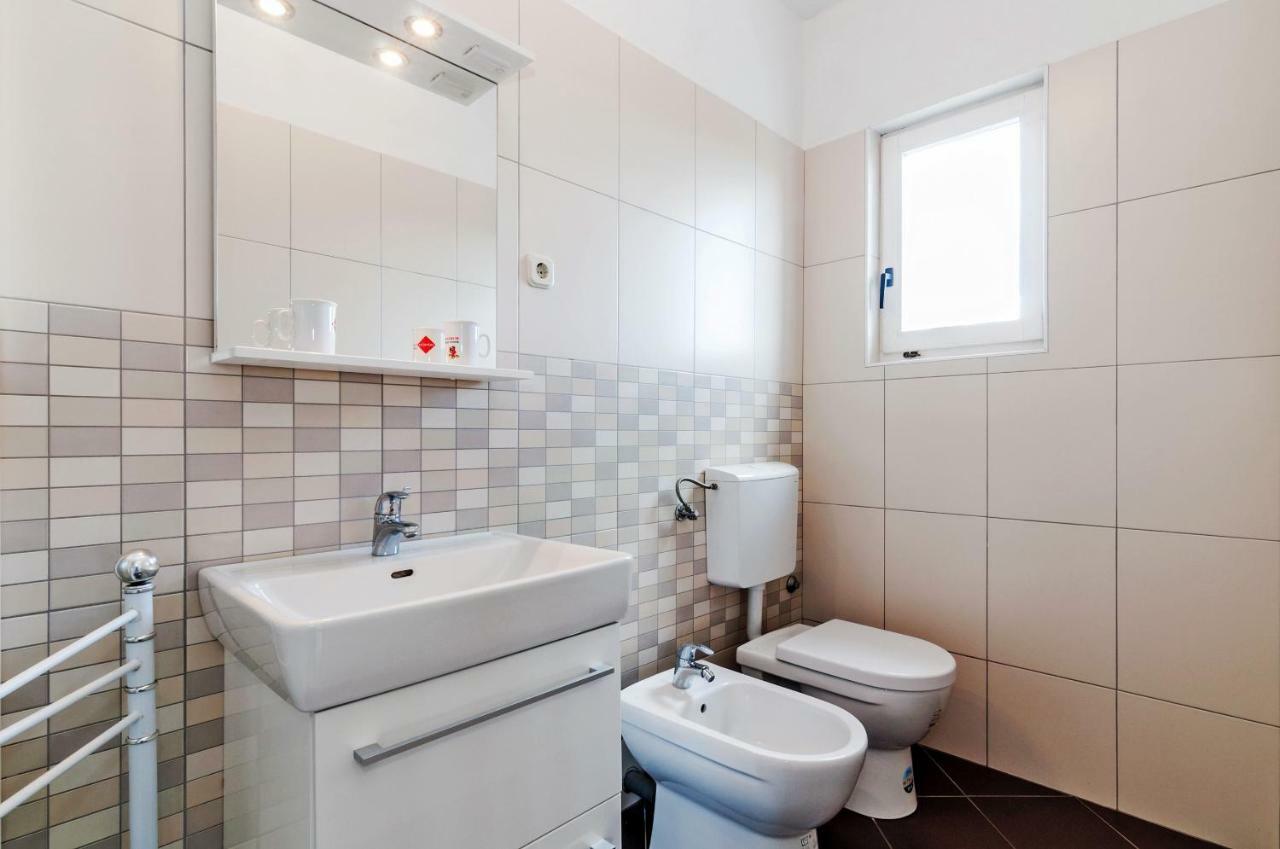 Apartmani Labud Sukosan Ngoại thất bức ảnh