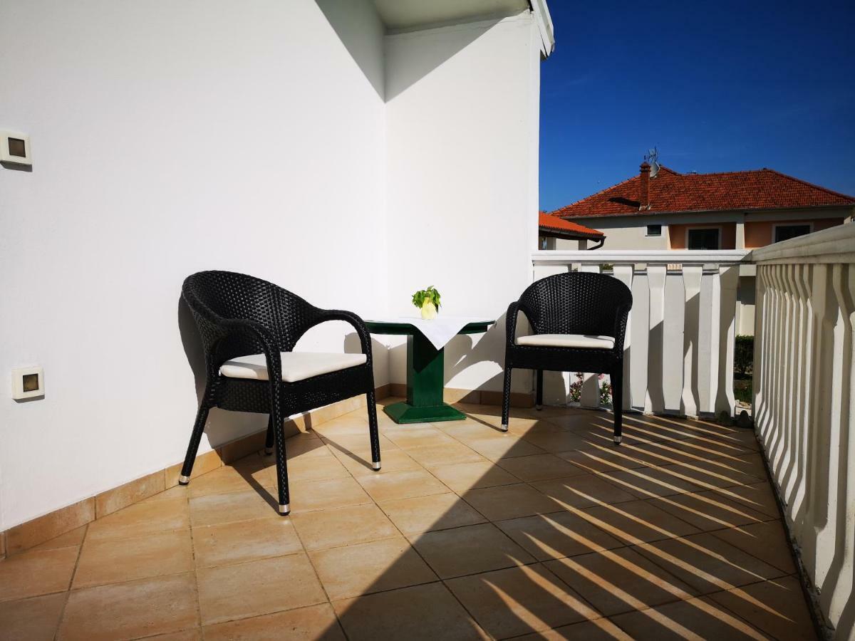 Apartmani Labud Sukosan Ngoại thất bức ảnh