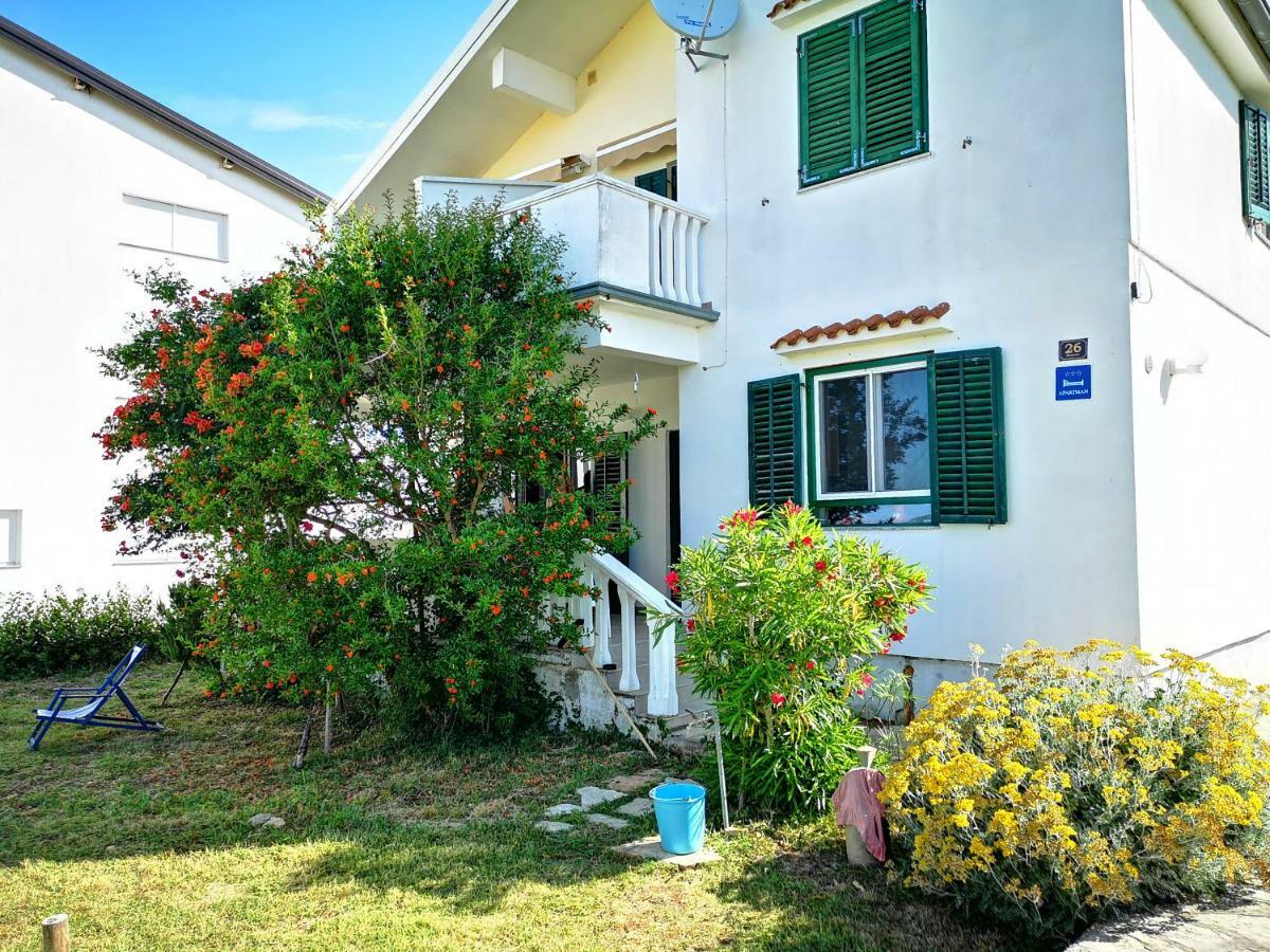 Apartmani Labud Sukosan Ngoại thất bức ảnh